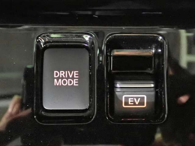 日産 キックス １．２ ＡＵＴＥＣＨ （Ｅ－ＰＯＷＥＲ） ４ＷＤ R4年 () 99