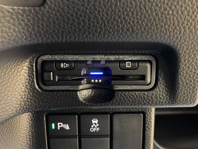 ホンダ Ｎ　ＢＯＸ カスタム ６６０ Ｌ R4年 (四国) 99