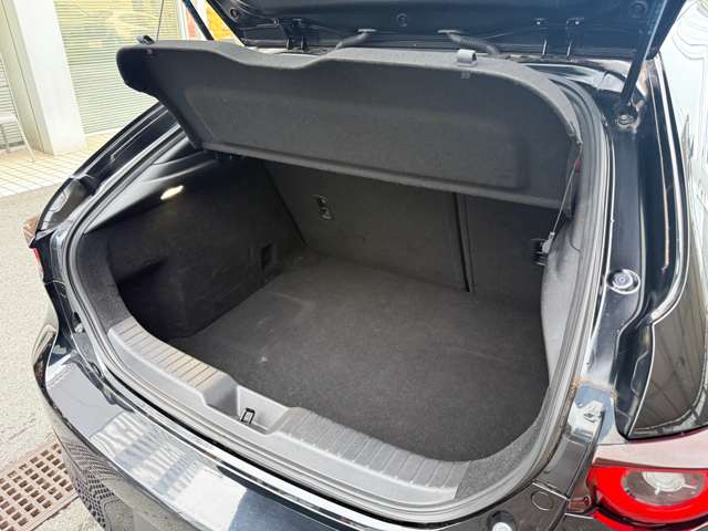 マツダ ＭＡＺＤＡ３　ファストバック ２．０ ２０Ｓ バーガンディ セレクション R4年 (関東) 99