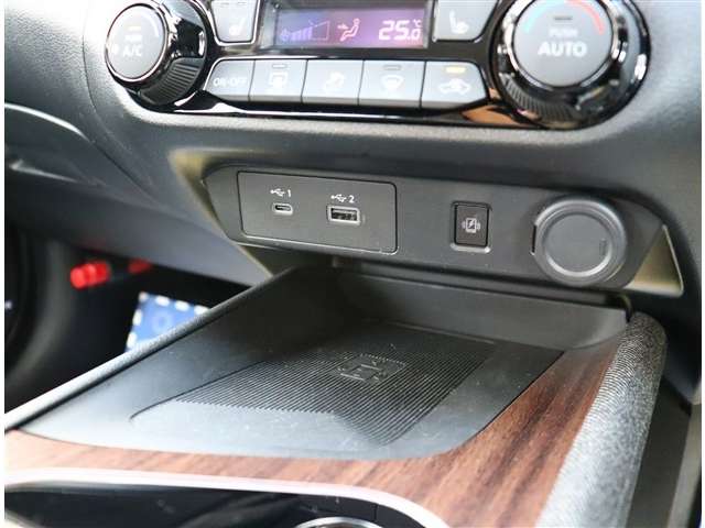日産 ノートオーラ １．２ Ｇ レザーエディション R4年 (関東) 99