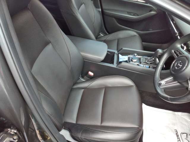 マツダ ＭＡＺＤＡ３　ファストバック ２．０ ２０Ｓ Ｌパッケージ R2年 (関東) 99