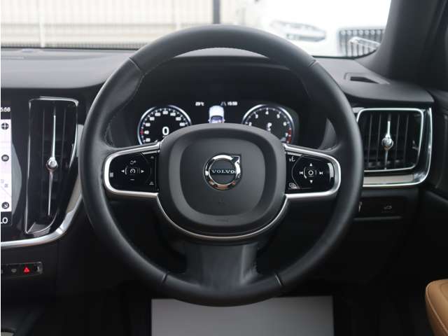 ボルボ Ｖ６０ Ｔ５　インスクリプション R2年 () 99