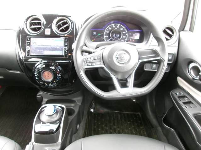 日産 ノート １．２ Ｅ－ＰＯＷＥＲ Ｘ R1年 (近畿) 99