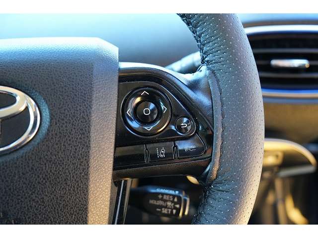 トヨタ プリウス １．８ Ｓ ツーリングセレクション R1年 (関東) 99