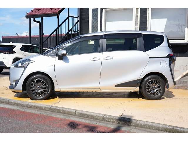 トヨタ シエンタ　ハイブリッド ハイブリッド １．５ Ｇ H30年 (関東) 99