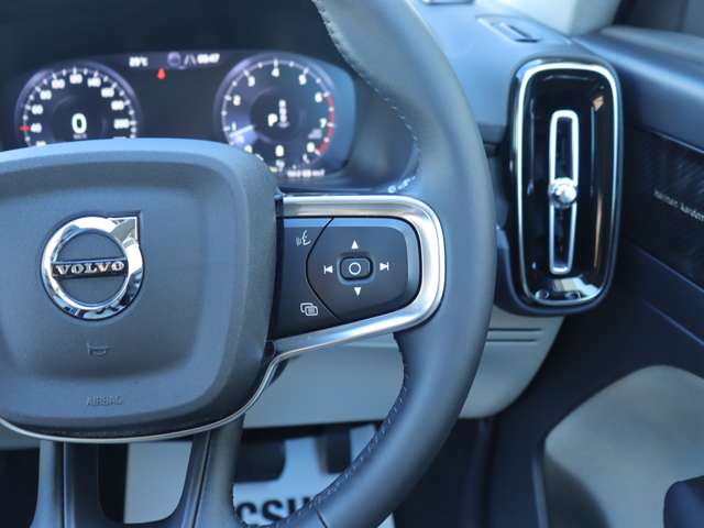 ボルボ ＸＣ４０ Ｂ４ ＡＷＤ インスクリプション ４ＷＤ R3年 () 99