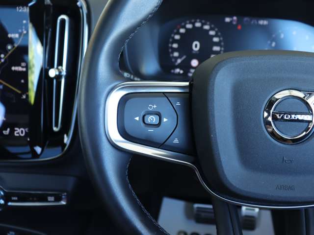 ボルボ ＸＣ４０ Ｂ４ ＡＷＤ インスクリプション ４ＷＤ R3年 () 99