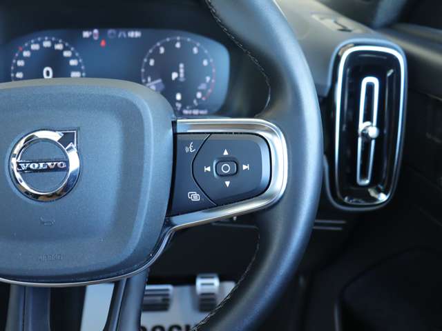 ボルボ ＸＣ４０ Ｂ４ ＡＷＤ インスクリプション ４ＷＤ R3年 () 99