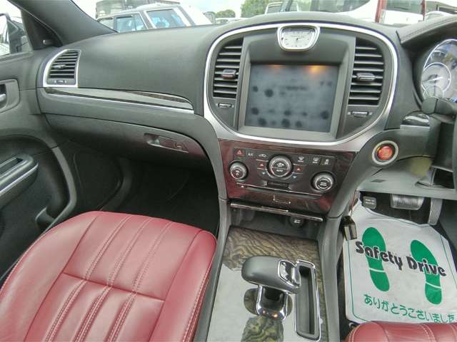 クライスラー ３００ リミテッド H27年 () 99