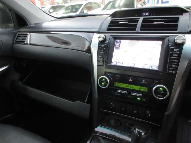 トヨタ カムリ　ハイブリッド ２．５ レザーパッケージ H24年 (関東) 99