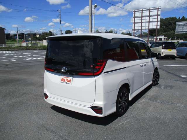トヨタ ノア ２．０ Ｓ－Ｚ R7年 (関東) 99