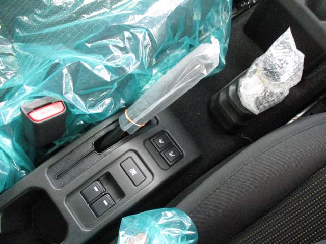 スズキ ジムニー　ノマド １．５ ＦＣ ４ＷＤ R8年 () 99