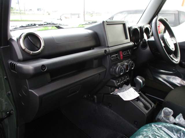 スズキ ジムニー　ノマド １．５ ＦＣ ４ＷＤ R8年 () 99