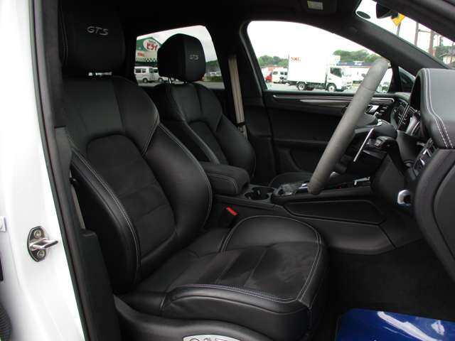 ポルシェ マカン ＧＴＳ ＰＤＫ ４ＷＤ R6年 () 99