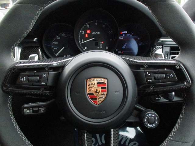 ポルシェ マカン ＧＴＳ ＰＤＫ ４ＷＤ R6年 () 99