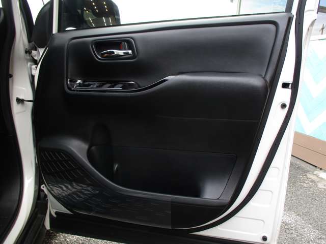 トヨタ ヴォクシー ２．０ ＺＳ 煌ＩＩＩ R3年 () 99