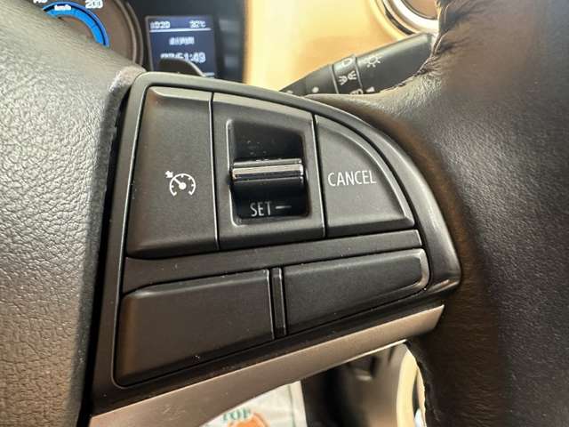 スズキ クロスビー １．０ ハイブリッド ＭＺ ４ＷＤ R1年 () 99