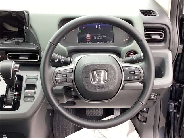 ホンダ フリード　ハイブリッド １．５ Ｅ：ＨＥＶ クロスター R8年 () 99