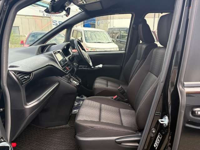 トヨタ ヴォクシー ２．０ ＺＳ R3年 (近畿) 99