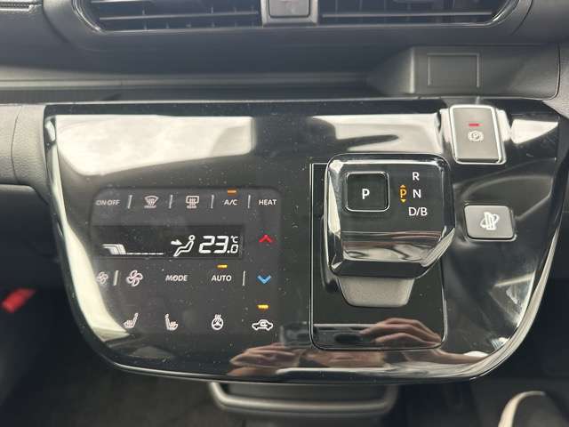 三菱 ｅＫクロス　ＥＶ Ｐ R4年 () 99