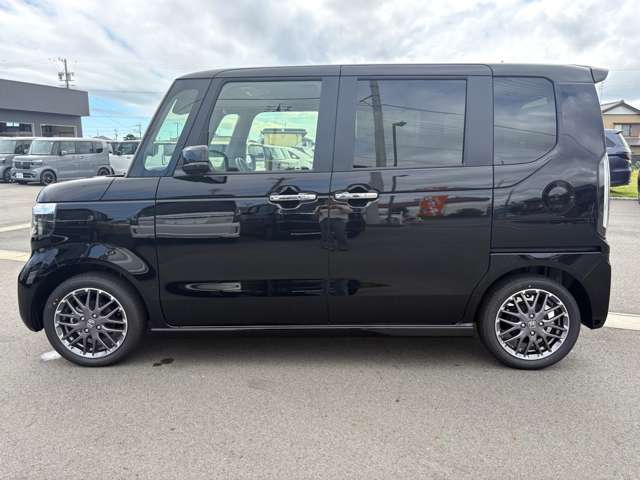 ホンダ Ｎ　ＢＯＸ カスタム ６６０ ターボ R8年 (東海) 99