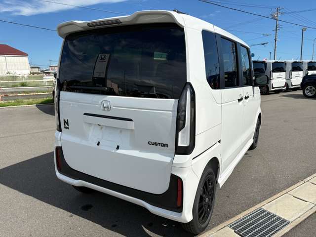 ホンダ Ｎ　ＢＯＸ カスタム ６６０ ブラック スタイル ４ＷＤ R8年 (東海) 99