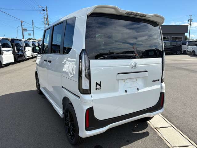 ホンダ Ｎ　ＢＯＸ カスタム ６６０ ブラック スタイル ４ＷＤ R8年 (東海) 99