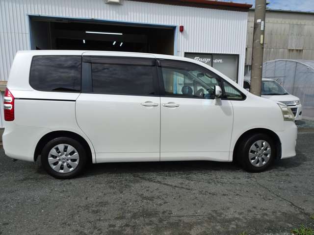 トヨタ ノア ２．０ Ｘ H24年 (東海) 99