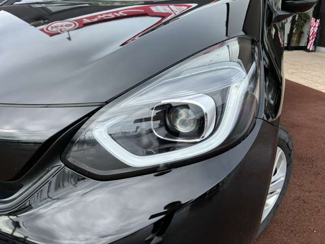 ホンダ フィット　ハイブリッド １．５ Ｅ：ＨＥＶ ベーシック R3年 () 99