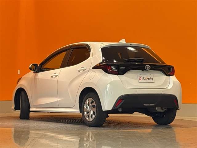 トヨタ ヤリス １．０ Ｘ R3年 (近畿) 99