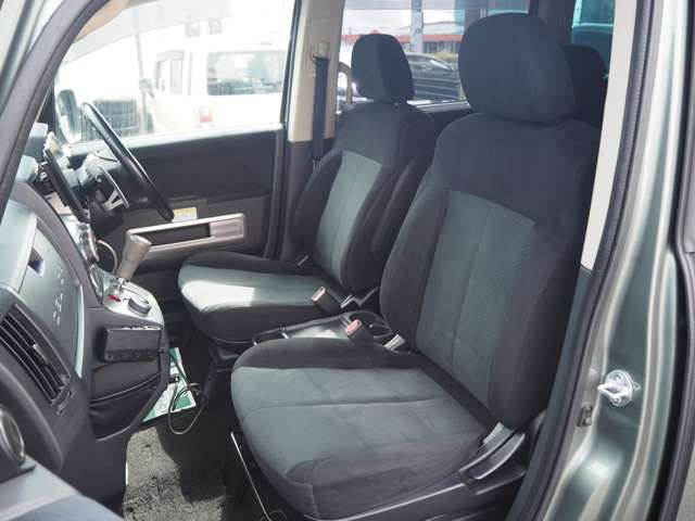 三菱 デリカ　Ｄ：５ ２．４ Ｇ プレミアム ４ＷＤ H19年 () 99