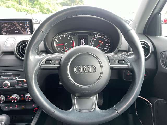 アウディ Ａ１　スポーツバック １．０　ＴＦＳＩ H30年 () 99