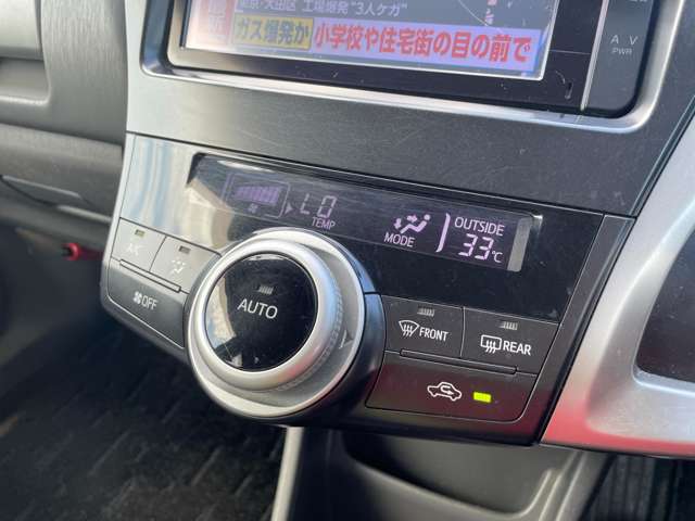 トヨタ プリウスΑ １．８ Ｓ H25年 () 99