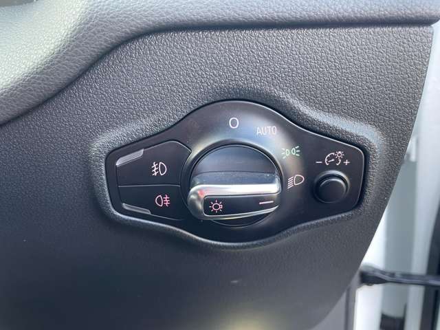 アウディ Ｑ５ ２．０ ＴＦＳＩ クワトロ Ｓラインパッケージ ４ＷＤ H25年 () 99