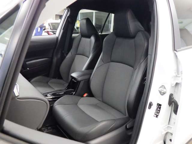トヨタ カローラクロス　ハイブリッド １．８ ハイブリッド Ｚ Ｅ－ＦＯＵＲ ４ＷＤ R7年 () 99