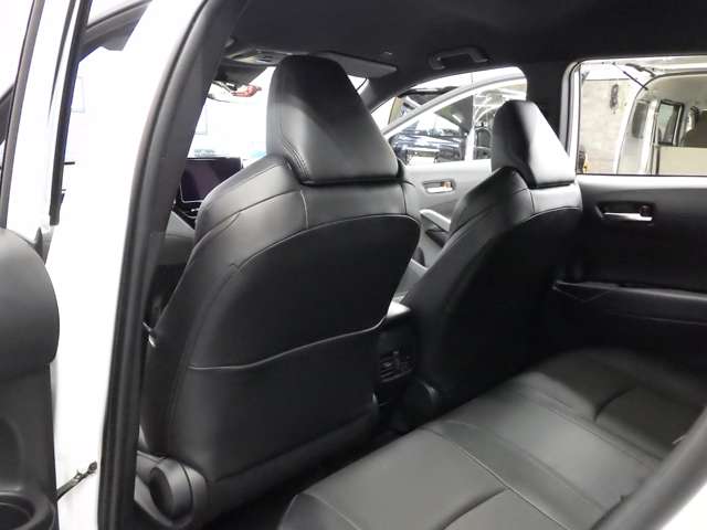 トヨタ カローラクロス　ハイブリッド １．８ ハイブリッド Ｚ Ｅ－ＦＯＵＲ ４ＷＤ R7年 () 99
