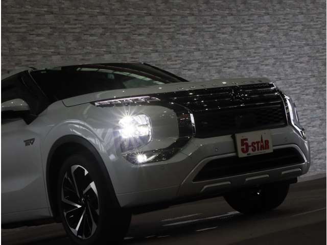 三菱 アウトランダーＰＨＥＶ ＰＨＥＶ ２．４ Ｐ ４ＷＤ R5年 (関東) 99