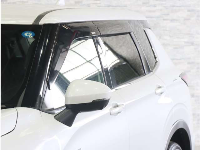 三菱 アウトランダーＰＨＥＶ ＰＨＥＶ ２．４ Ｐ ４ＷＤ R5年 (関東) 99