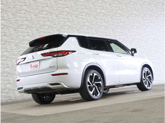 三菱 アウトランダーＰＨＥＶ ＰＨＥＶ ２．４ Ｐ ４ＷＤ R5年 (関東) 99