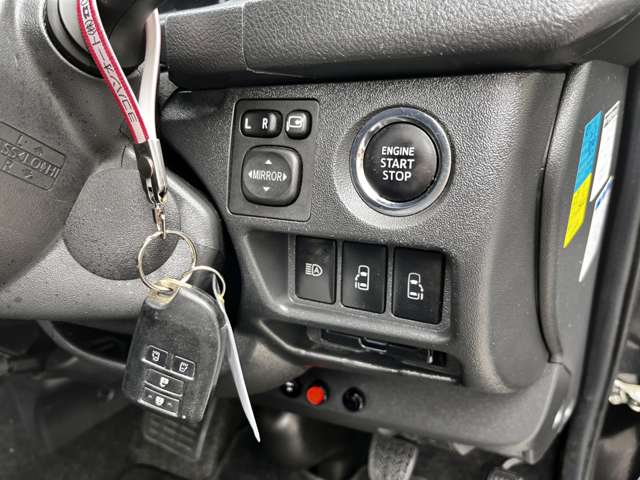 トヨタ ハイエースバン ２．８ スーパーＧＬ ダークプライムＩＩワイド ミドルルーフ ロングボディ ディーゼルターボ R1年 (関東) 99