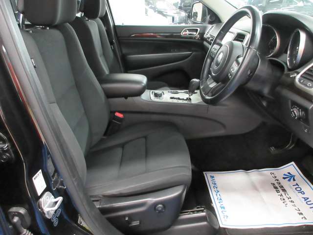 ジープ グランドチェロキー アルティテュード ４ＷＤ H25年 (関東) 99