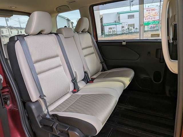 日産 セレナ ２．０ ハイウェイスター H29年 () 99