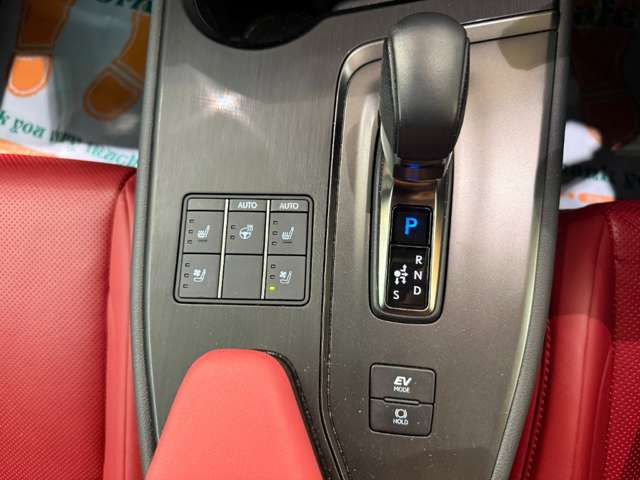 レクサス ＵＸ３００ｈ ３００Ｈ Ｆスポーツ ４ＷＤ R6年 () 99