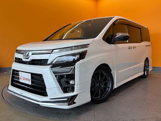 トヨタ ヴォクシー ２．０ ＺＳ 煌ＩＩ R2年 () 99