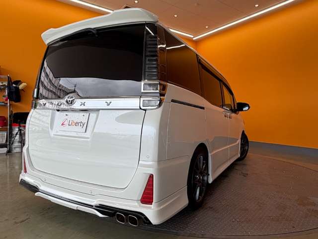 トヨタ ヴォクシー ２．０ ＺＳ 煌ＩＩ R2年 () 99