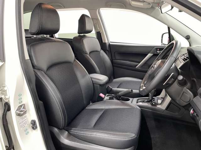 スバル フォレスター ２．０ＸＴ アイサイト ４ＷＤ H27年 () 99