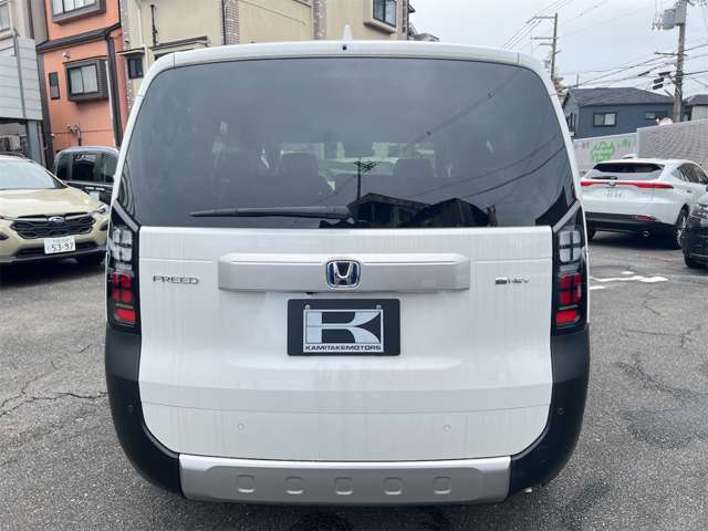ホンダ フリード　ハイブリッド １．５ Ｅ：ＨＥＶ クロスター R8年 () 99