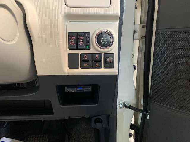 ダイハツ ムーヴ　キャンバス ６６０ Ｘ リミテッド メイクアップ ＳＡＩＩＩ H29年 (近畿) 99