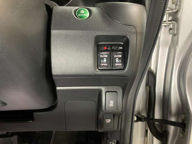 ホンダ Ｎ　ＢＯＸ ６６０ カスタムＧ ＳＳパッケージ H26年 (近畿) 99