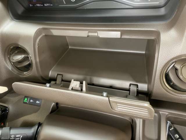 ホンダ Ｎ　ＢＯＸ ６６０ Ｌ R3年 (近畿) 99